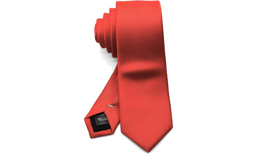赤のネクタイ,色が与える印象
